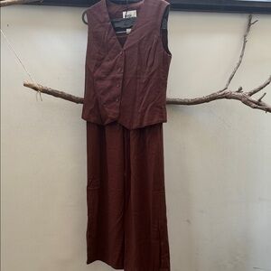 Two-Piece Sleeveless Vest & Wide-Leg Set in Deep Brown